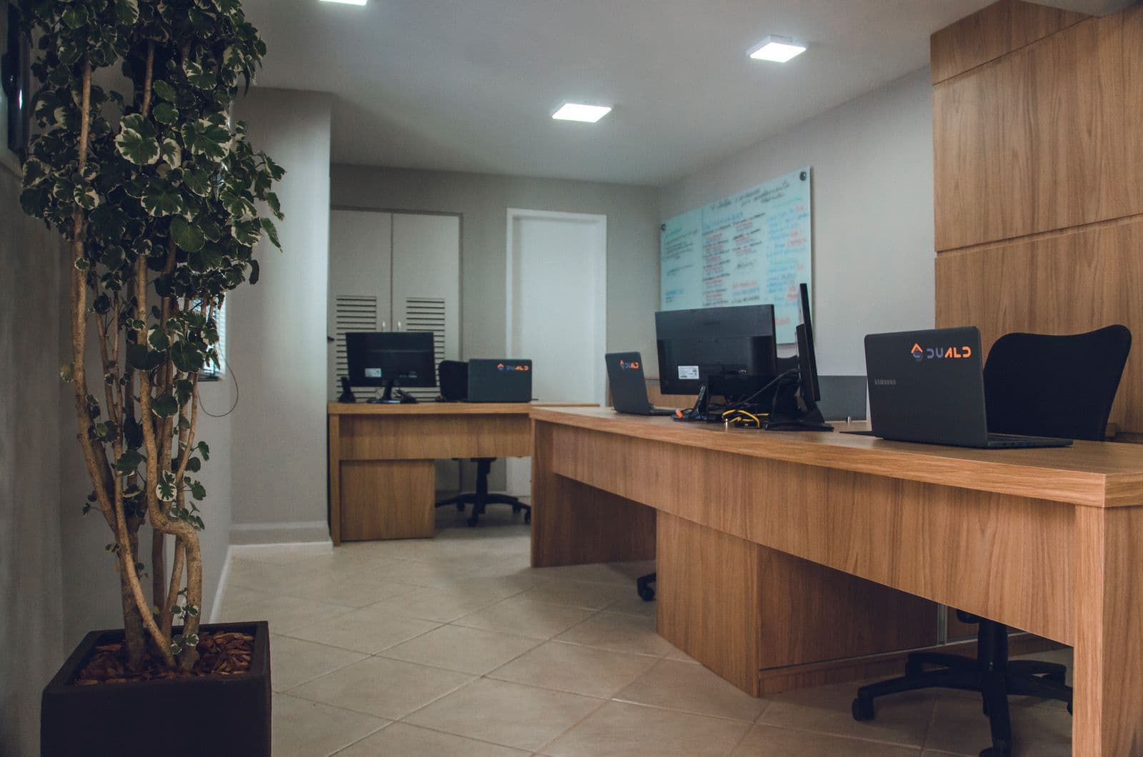 Hotel & Hospitality